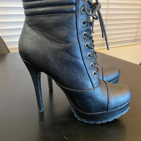 5-inch high heel ankle boots - Picture 5 of 12